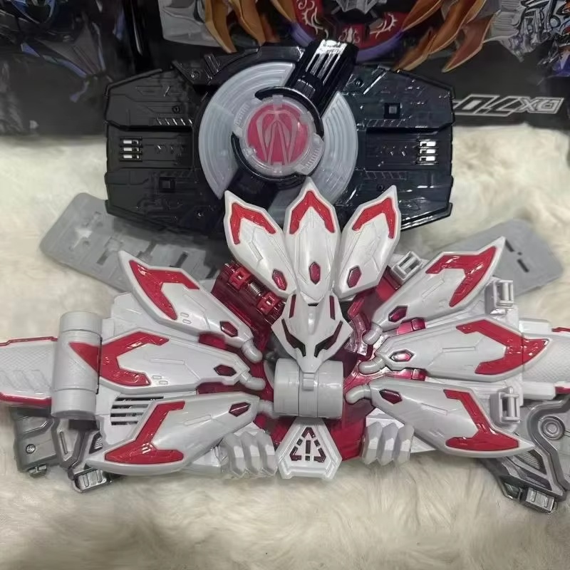 Khóa thắt lưng Kamen Rider Gea - đánh giá và giá Cosplay Prop